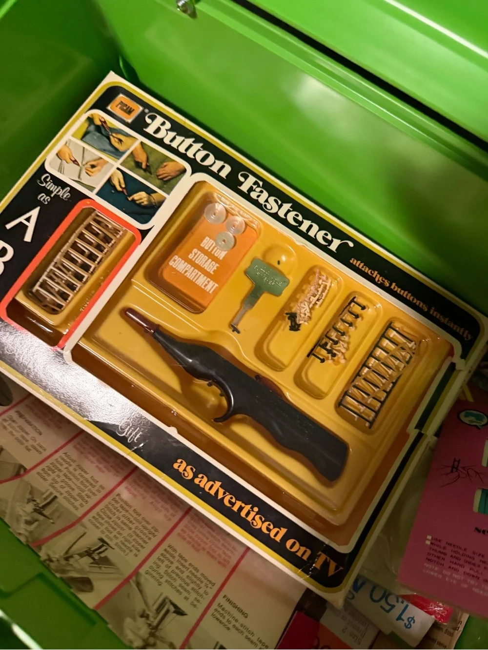 Simplicity Bright Green Sewing & Craft Storage Box